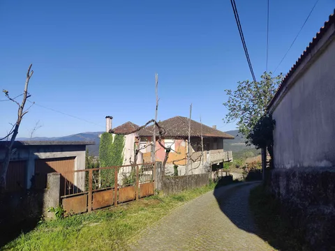 Parada de Monteiros — Abril 2026
